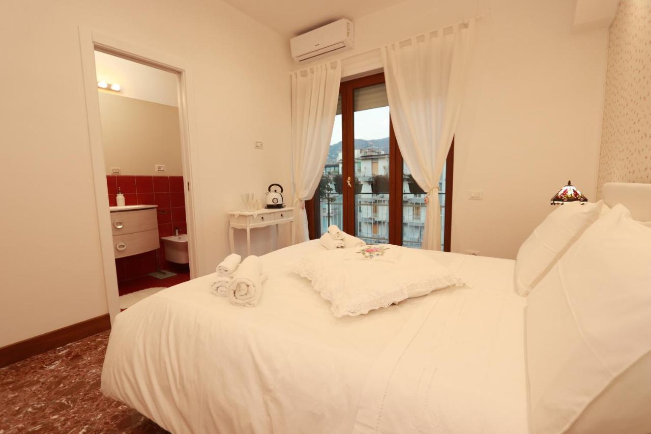 Casa Nina Deluxe Bed & Breakfast Salerno Exterior foto